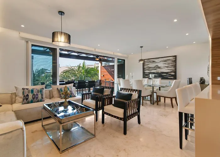 Apartment Beachfront Penthouse With Jacuzzi & Club *