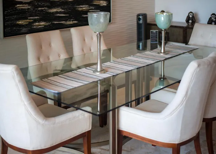Apartment Beachfront Penthouse With Jacuzzi & Club