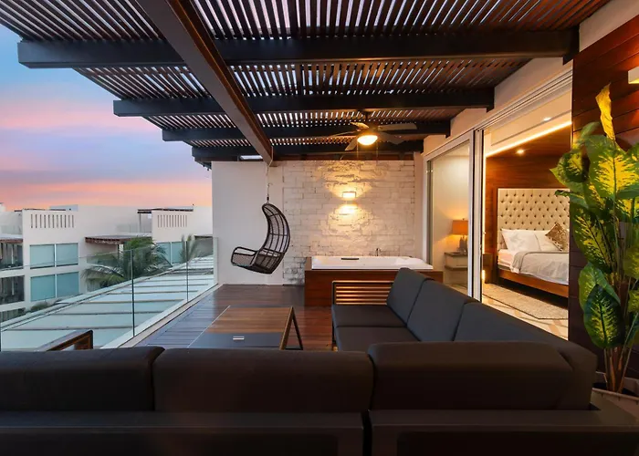 Beachfront Penthouse With Jacuzzi & Club *