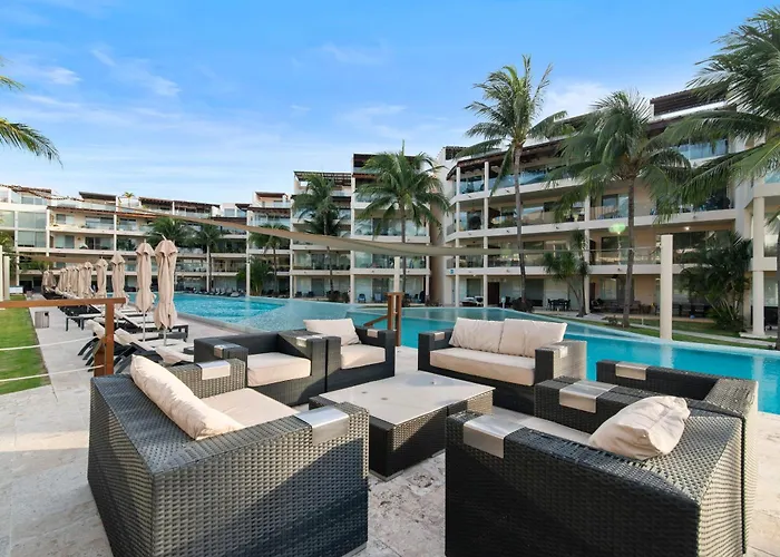 Beachfront Penthouse With Jacuzzi & Club Playa del Carmen