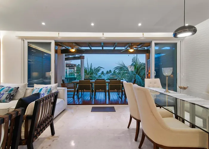 Beachfront Penthouse With Jacuzzi & Club Apartment Playa del Carmen